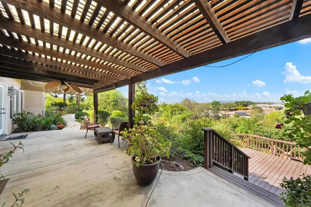 https://cdn.realtyfeed.com/cdn/127/307099195/e41f59eb6860fbdd88e98d8a5e498989.webp