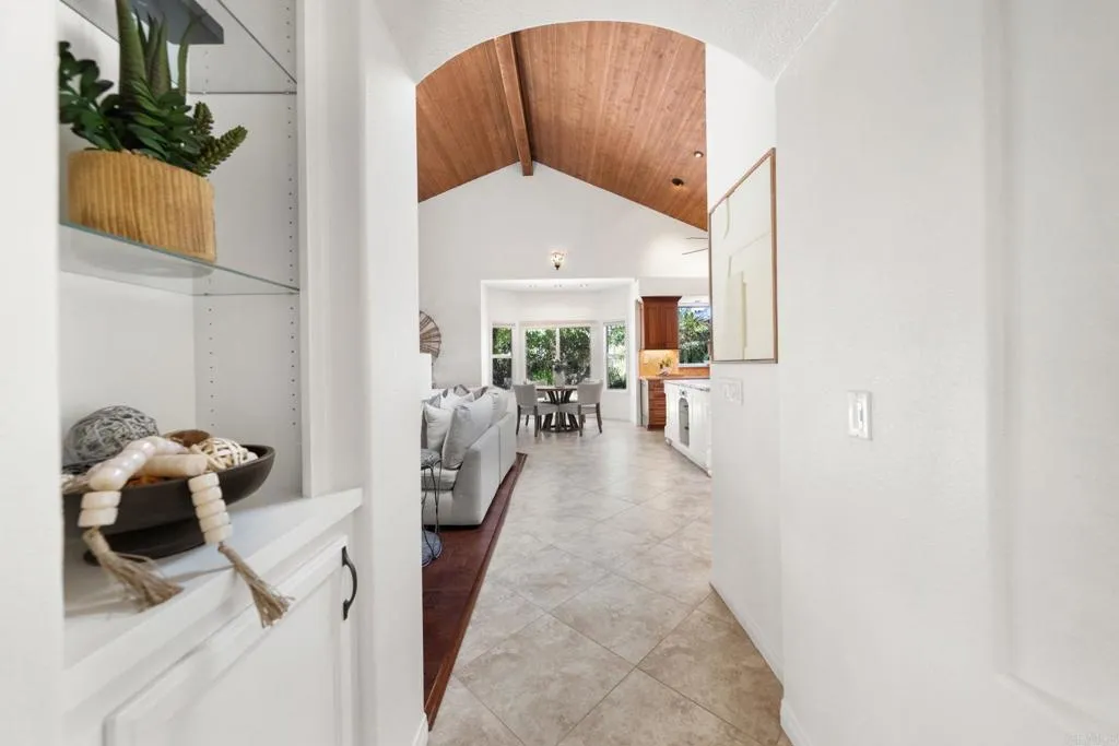 https://cdn.realtyfeed.com/cdn/127/307099195/f7705040850763b11d3895a5c3fca2b1.webp