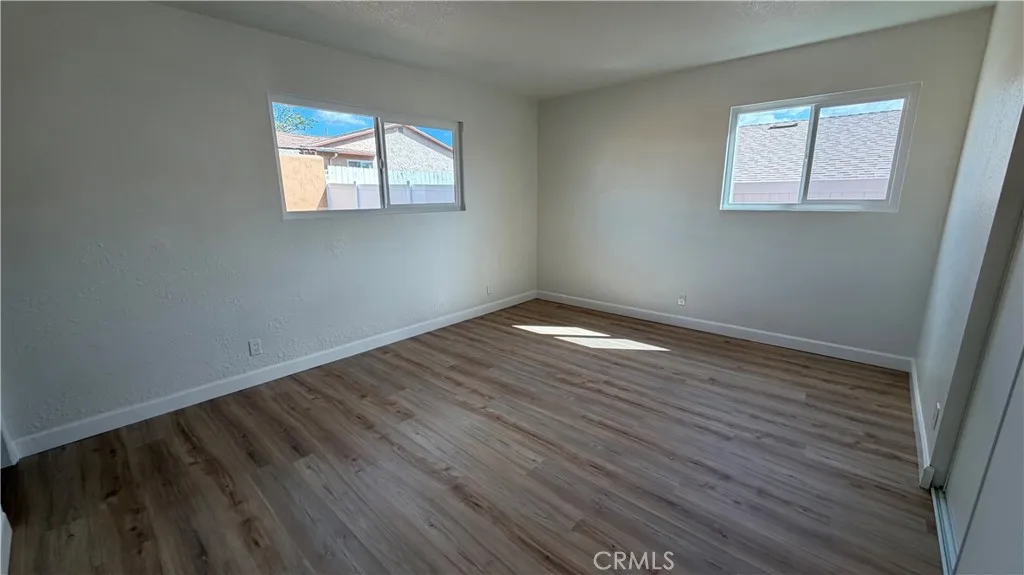 https://cdn.realtyfeed.com/cdn/127/307099275/aadbc66dbafafdc81754f0994bb16fd3.webp