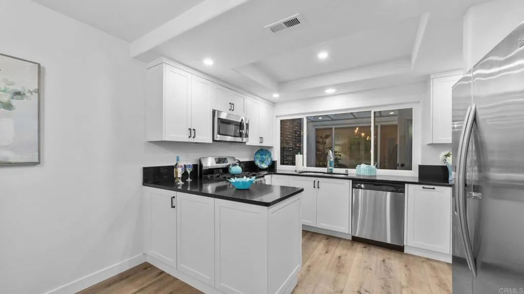 https://cdn.realtyfeed.com/cdn/127/307099524/5ad43d9b5e048db093d9c58ae137da94.webp