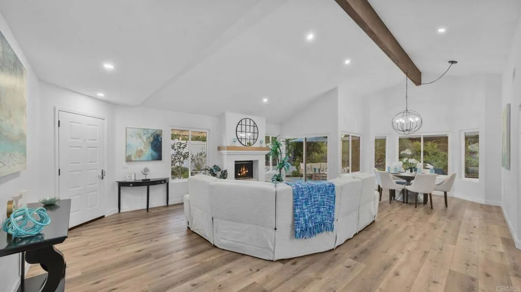 https://cdn.realtyfeed.com/cdn/127/307099524/dd7867e904f7581d181461c7a3a4166a.webp