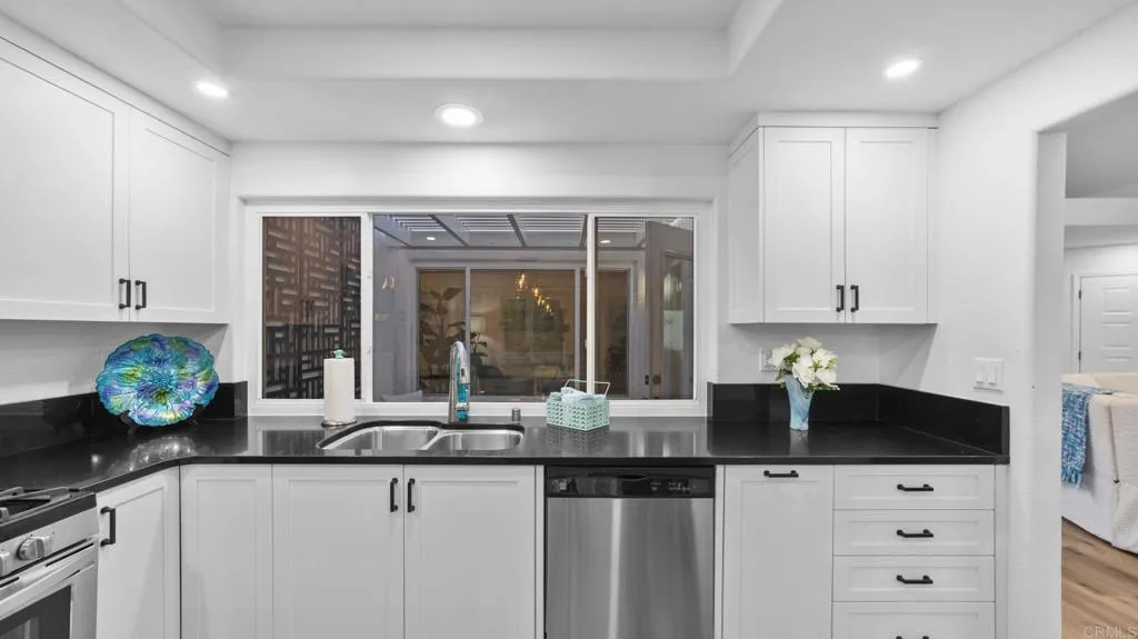 https://cdn.realtyfeed.com/cdn/127/307099524/e02118ef5396b81d0f5ca38366baaee6.webp