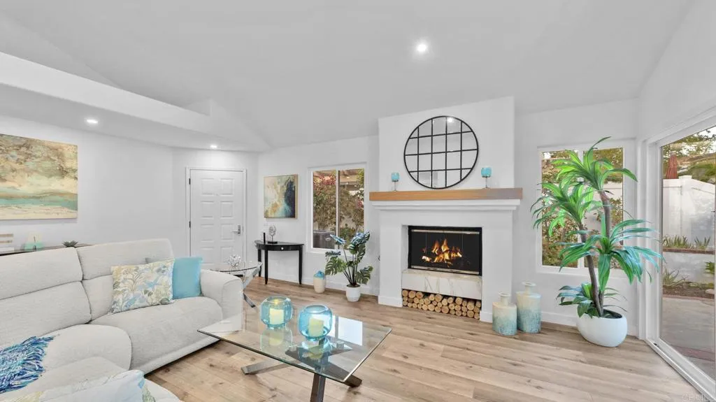 https://cdn.realtyfeed.com/cdn/127/307099524/fd4b4aae9a236beb1c5107c38d76c85c.webp