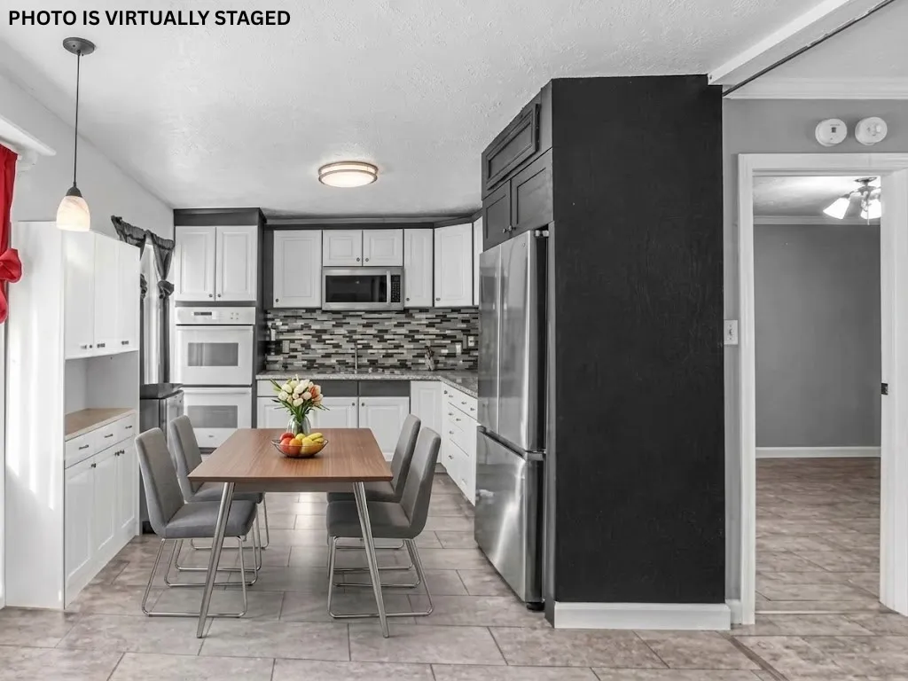https://cdn.realtyfeed.com/cdn/127/307099586/0bc3fd1ae09a62d369a00089cdd17ca9.webp