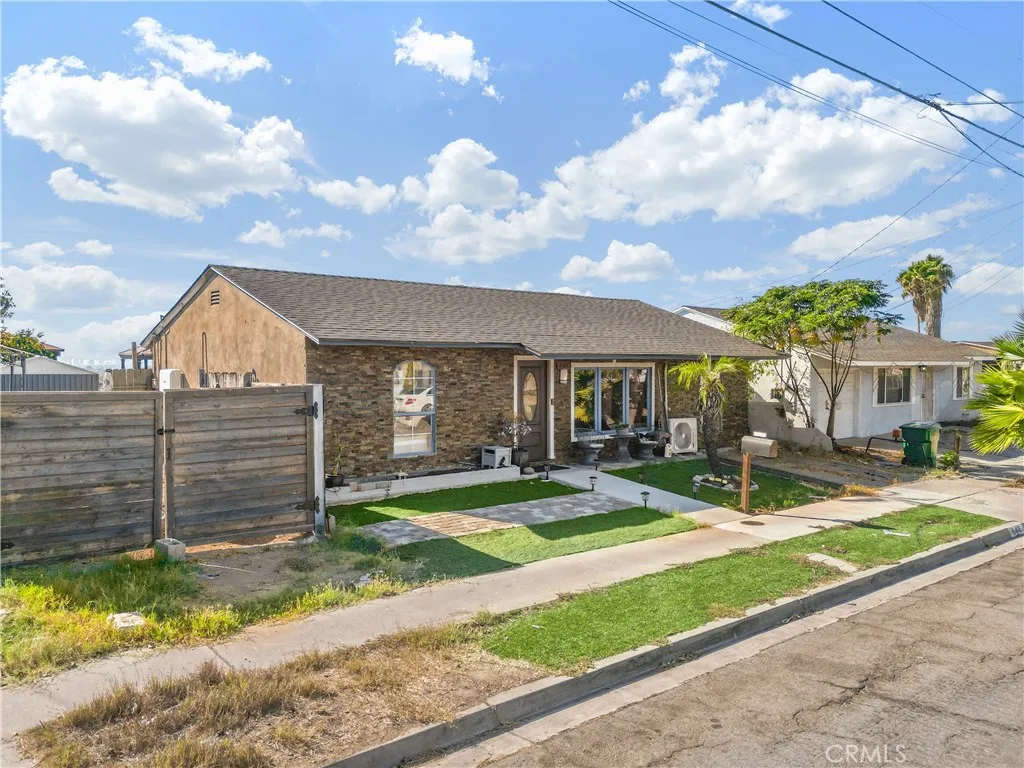 https://cdn.realtyfeed.com/cdn/127/307099586/27e5ac792f5e475b47033fa902449299.webp