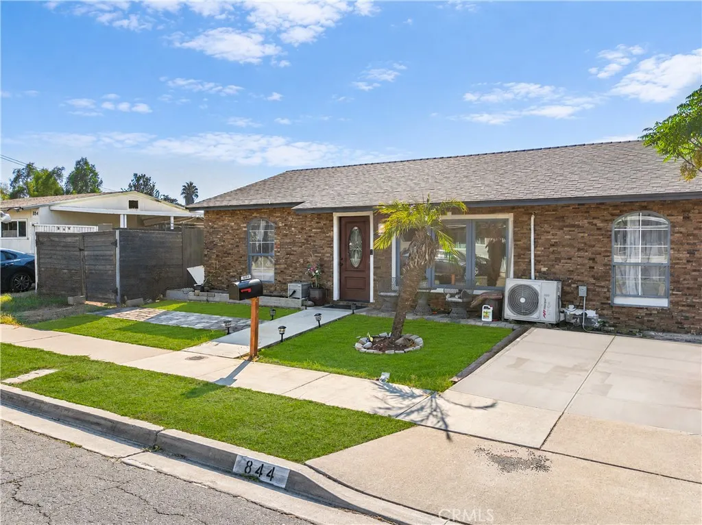 https://cdn.realtyfeed.com/cdn/127/307099586/7881e2b24b6c8eb738fa53feaa055a53.webp