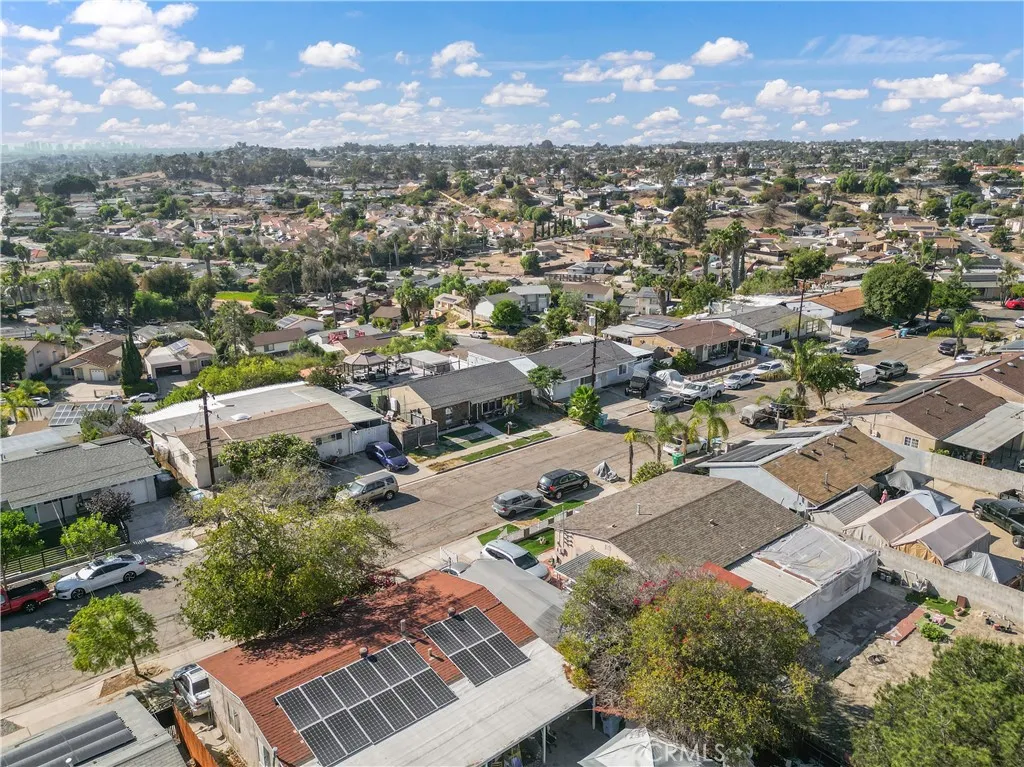 https://cdn.realtyfeed.com/cdn/127/307099586/f4dba241cda94418847c67511f48a8dc.webp