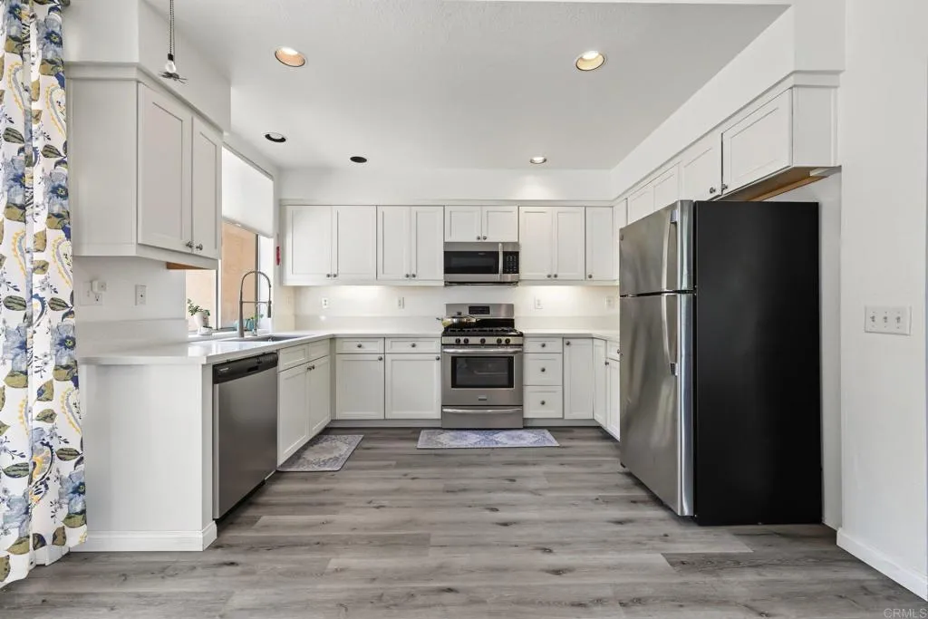 971 Somerset Ct Unit F, Chula Vista, CA 91915 - Photo 2 of 43, Chula Vista, CA