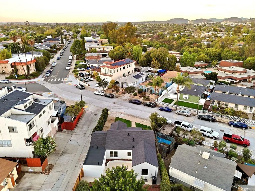 https://cdn.realtyfeed.com/cdn/127/307099772/6486d58e666f59d200b08e56bfeecb2a.webp