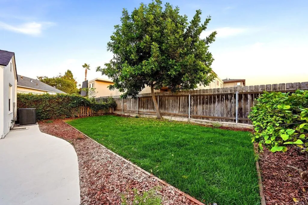 https://cdn.realtyfeed.com/cdn/127/307099772/cd670a8dc1acc93147befed31020fa42.webp