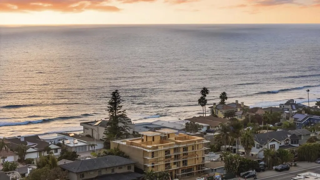 5211 Carlsbad Boulevard, Carlsbad, CA 92008