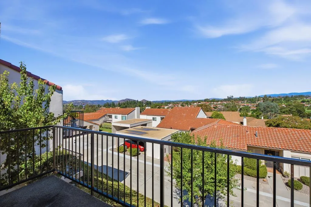 https://cdn.realtyfeed.com/cdn/127/307099985/02557ad65ba30c0447549ac894f1cf20.webp