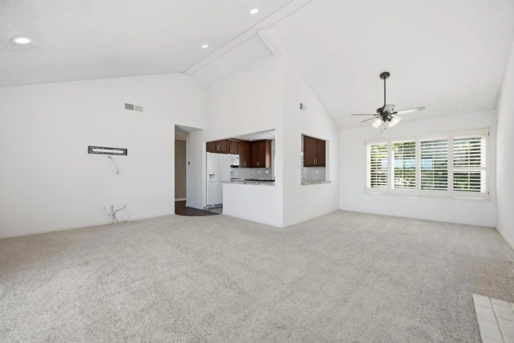 https://cdn.realtyfeed.com/cdn/127/307099985/728b6e045e23bc15ec14a7d44887b8d9.webp