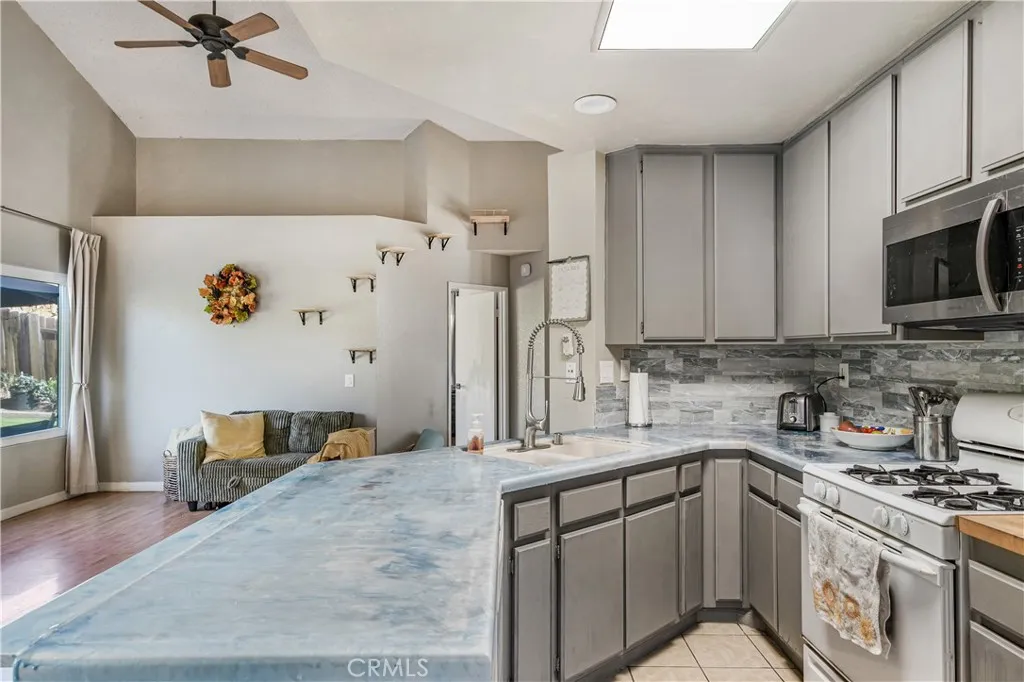 https://cdn.realtyfeed.com/cdn/127/307100040/89271f9971b2c8b0ee76f949e6ebab9a.webp