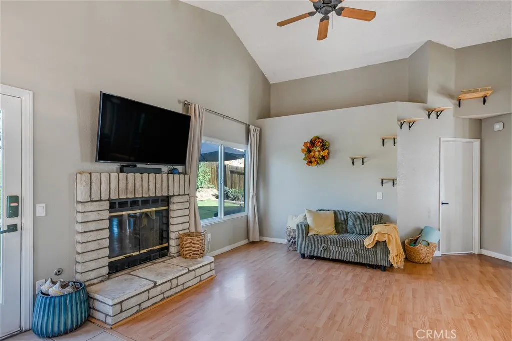 https://cdn.realtyfeed.com/cdn/127/307100040/ad7fbd6b8e97421599dcd65bef26dbb0.webp