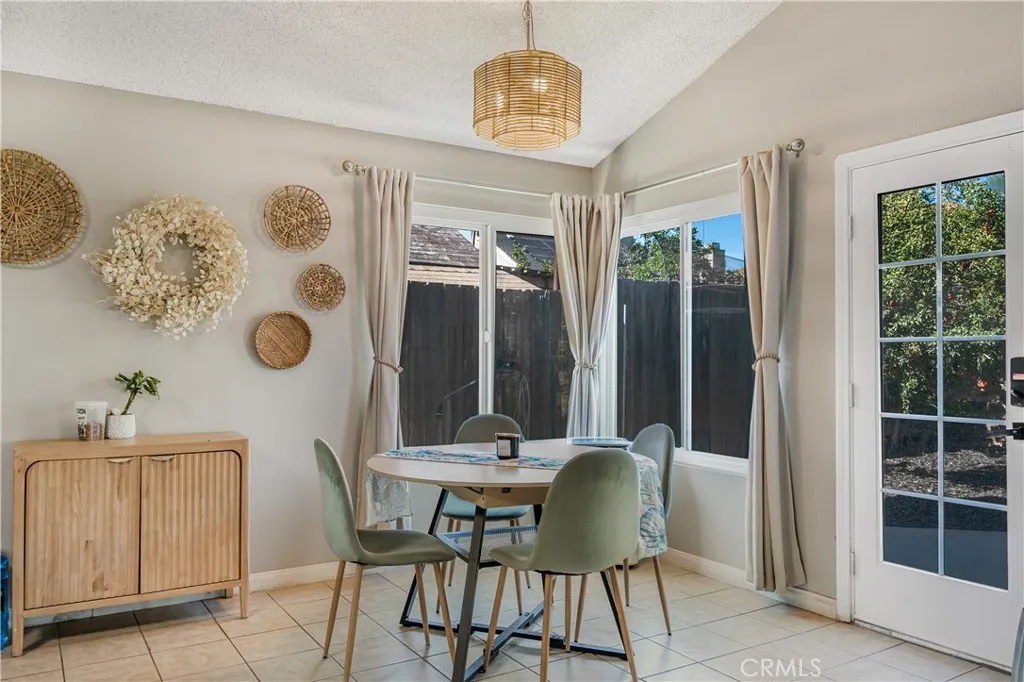 https://cdn.realtyfeed.com/cdn/127/307100040/b2a26a03d9ae09a74457a631b3ea0a84.webp