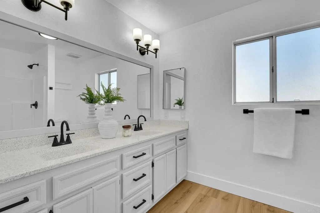 https://cdn.realtyfeed.com/cdn/127/307100163/a4407e26a868daf0307c97469ea9e0d6.webp