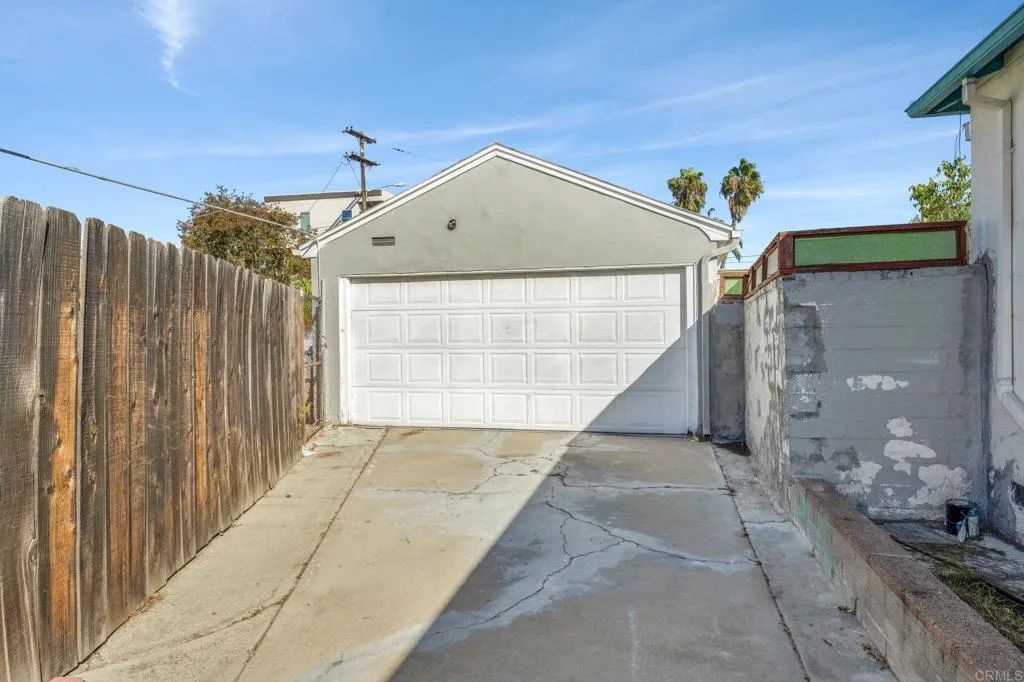 https://cdn.realtyfeed.com/cdn/127/307100163/cd9c91f4fe4b6bc50911dc5a8bda5758.webp