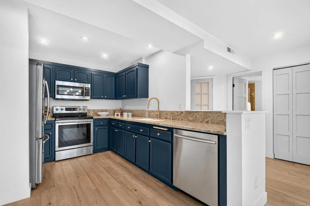 https://cdn.realtyfeed.com/cdn/127/307100185/135a62453960d173ab081926829a8e37.webp
