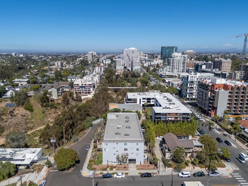 https://cdn.realtyfeed.com/cdn/127/307100185/56b6ad1a055377e7e8f312f5e9df3454.webp