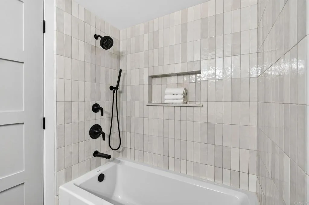 https://cdn.realtyfeed.com/cdn/127/307100185/631487c34cbd185ce1b9880f4371dc9d.webp