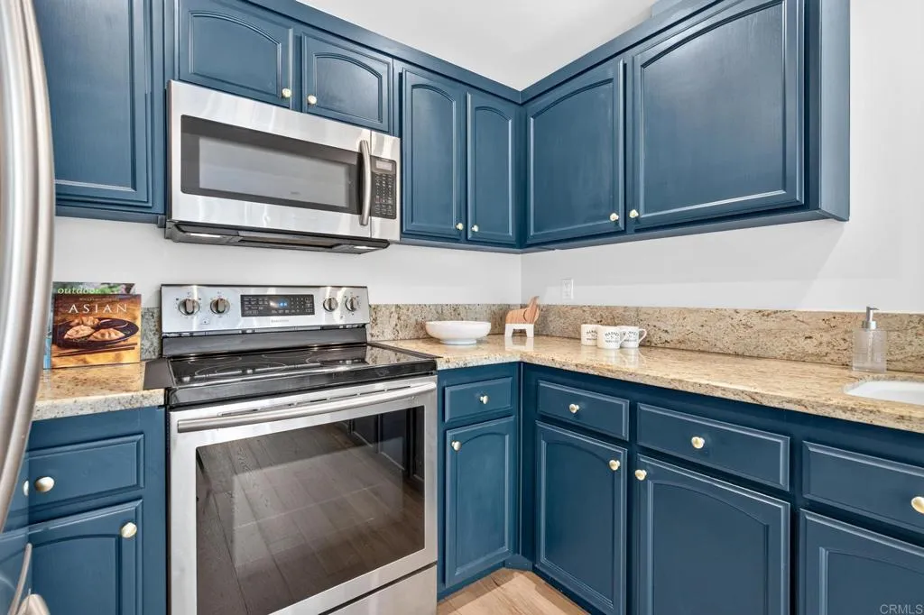 https://cdn.realtyfeed.com/cdn/127/307100185/d953abaf210fd8f9521c224f477849b1.webp