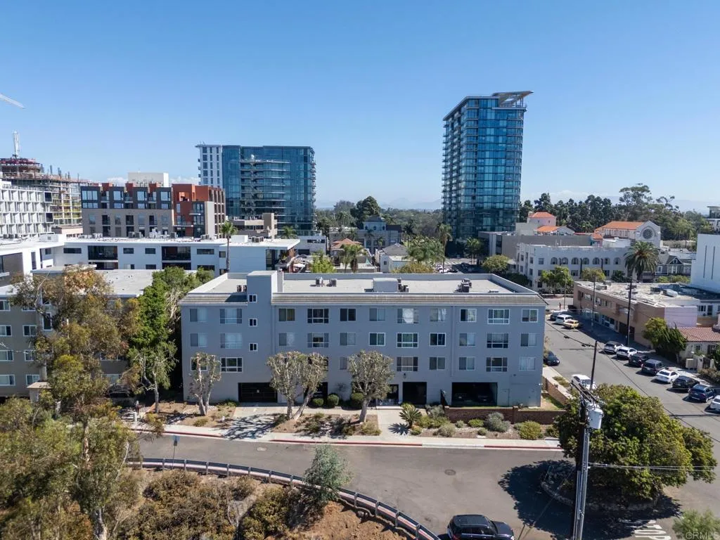 https://cdn.realtyfeed.com/cdn/127/307100185/f6a885caf304736cb515c0e15b6acd41.webp