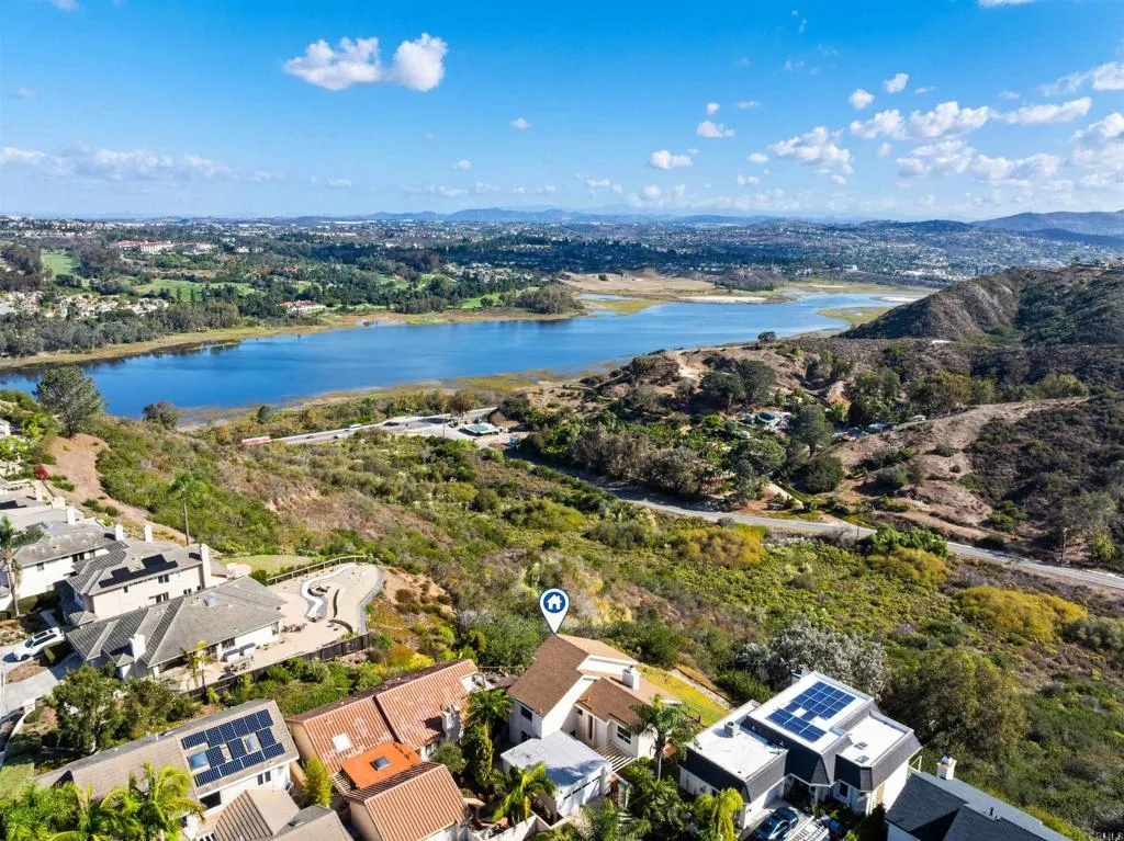 https://cdn.realtyfeed.com/cdn/127/307100307/82b3b595f7ad15ad68354677aae2a910.webp