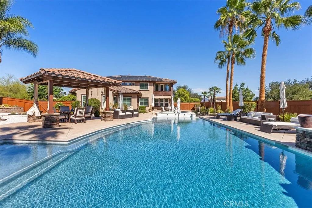 https://cdn.realtyfeed.com/cdn/127/307100346/c672594215083ddec4ea9e9004207ef2.webp