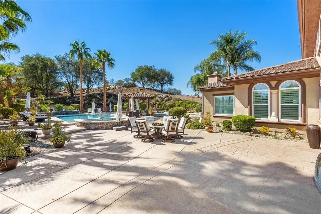 https://cdn.realtyfeed.com/cdn/127/307100346/e6edabe9b42dac2e1ea065f232216c26.webp