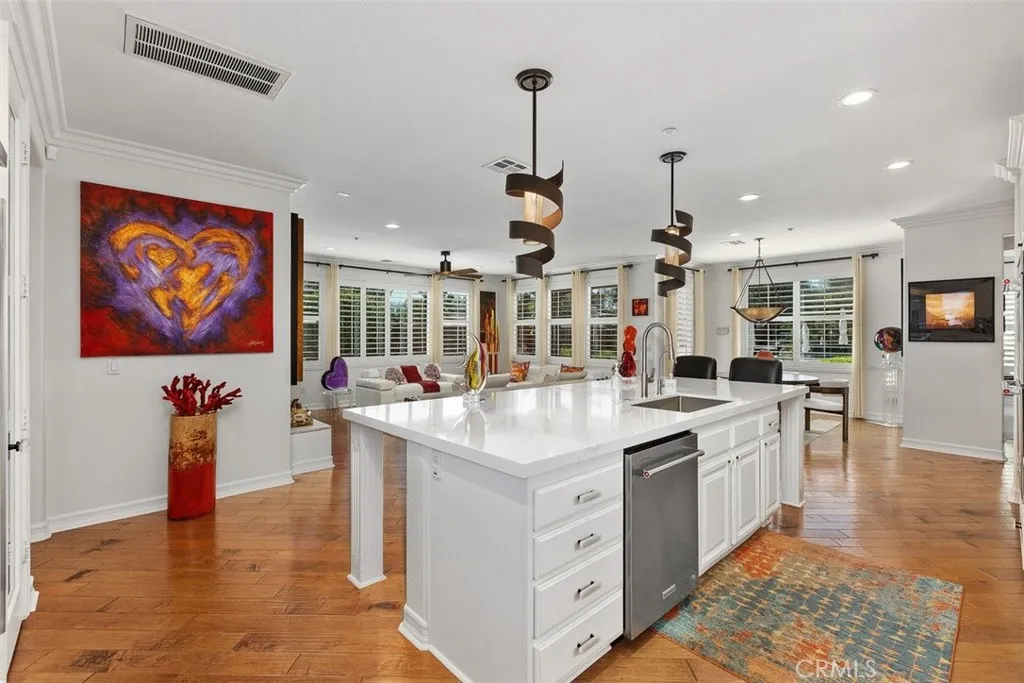 https://cdn.realtyfeed.com/cdn/127/307100346/e9d4b69068e7b6c30124a50e3955790f.webp