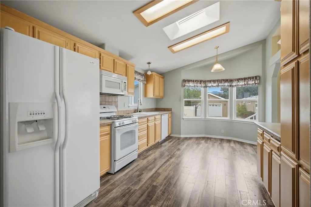 https://cdn.realtyfeed.com/cdn/127/307100433/1db297ae3f98dc7bc5a35e43cfe719c4.webp