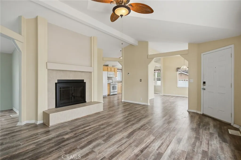 https://cdn.realtyfeed.com/cdn/127/307100433/4aaa78fbf344bc4d7d733372fede6418.webp
