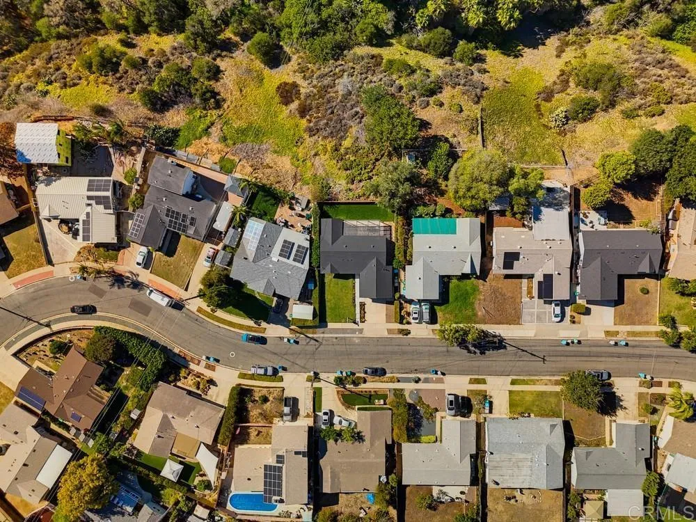 https://cdn.realtyfeed.com/cdn/127/307100449/ae5a3575fd7a226de8714e5093b3d2c0.webp