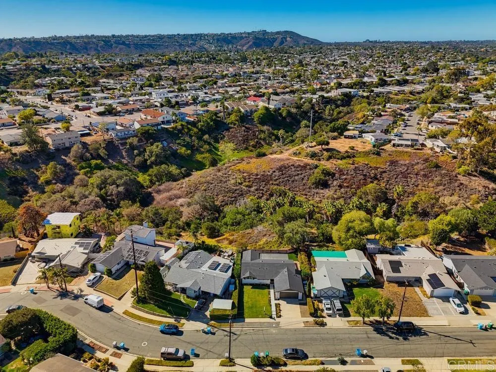 https://cdn.realtyfeed.com/cdn/127/307100449/d0d9c6bb8e34bfe05c2cfb4f3b8d0b0c.webp