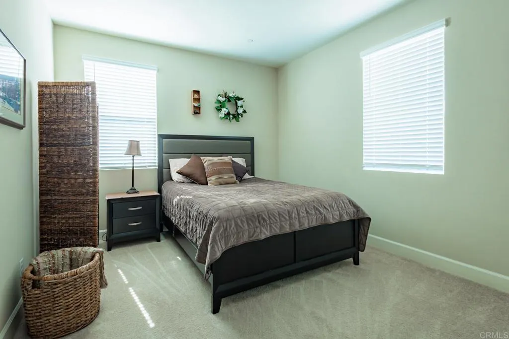 https://cdn.realtyfeed.com/cdn/127/307100451/1cfa32c586a8ec979fb5fc68e94b608d.webp