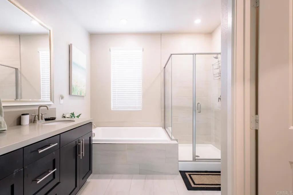 https://cdn.realtyfeed.com/cdn/127/307100451/cd319b4c9ad8bdcd89c873f291657cc3.webp