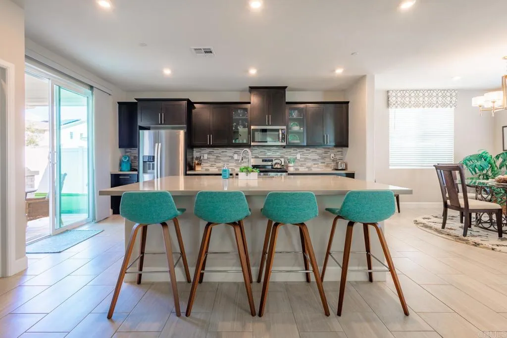 https://cdn.realtyfeed.com/cdn/127/307100451/e136f874a380ea374dd1a6284d70f692.webp