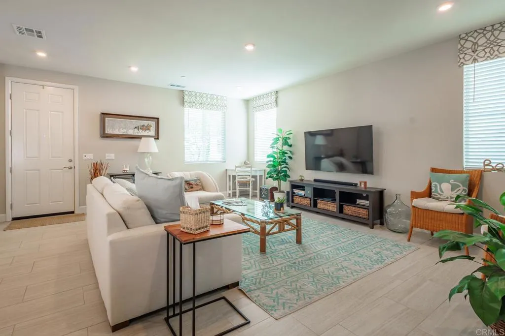 https://cdn.realtyfeed.com/cdn/127/307100451/e41b8c2079e71bdca8d458d2ca494763.webp
