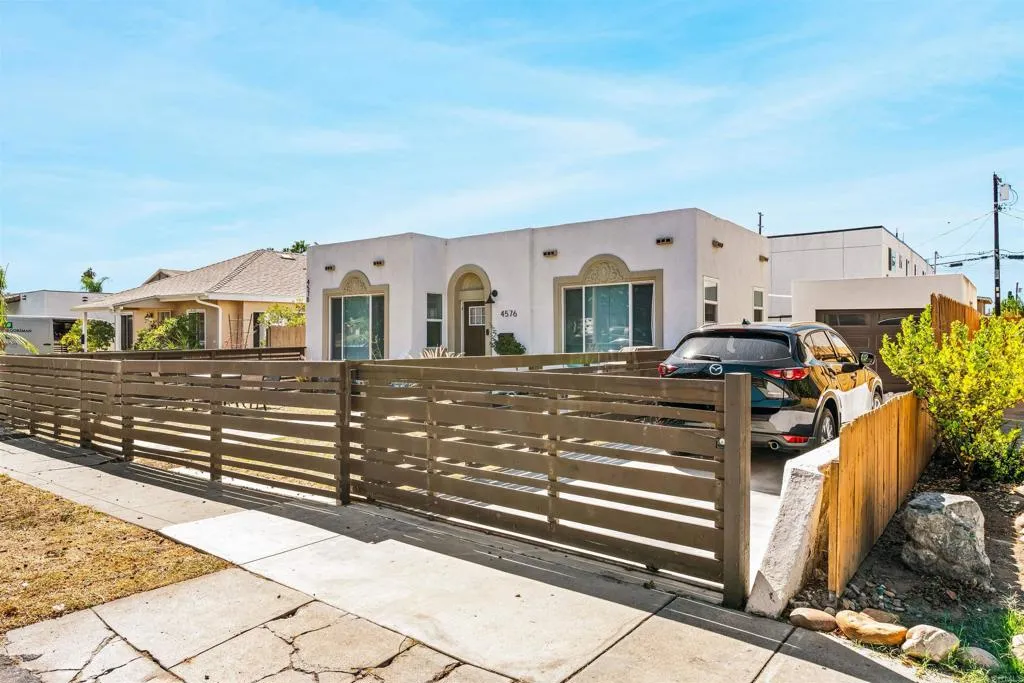 4576-4582 Felton Street, San Diego, CA 92116