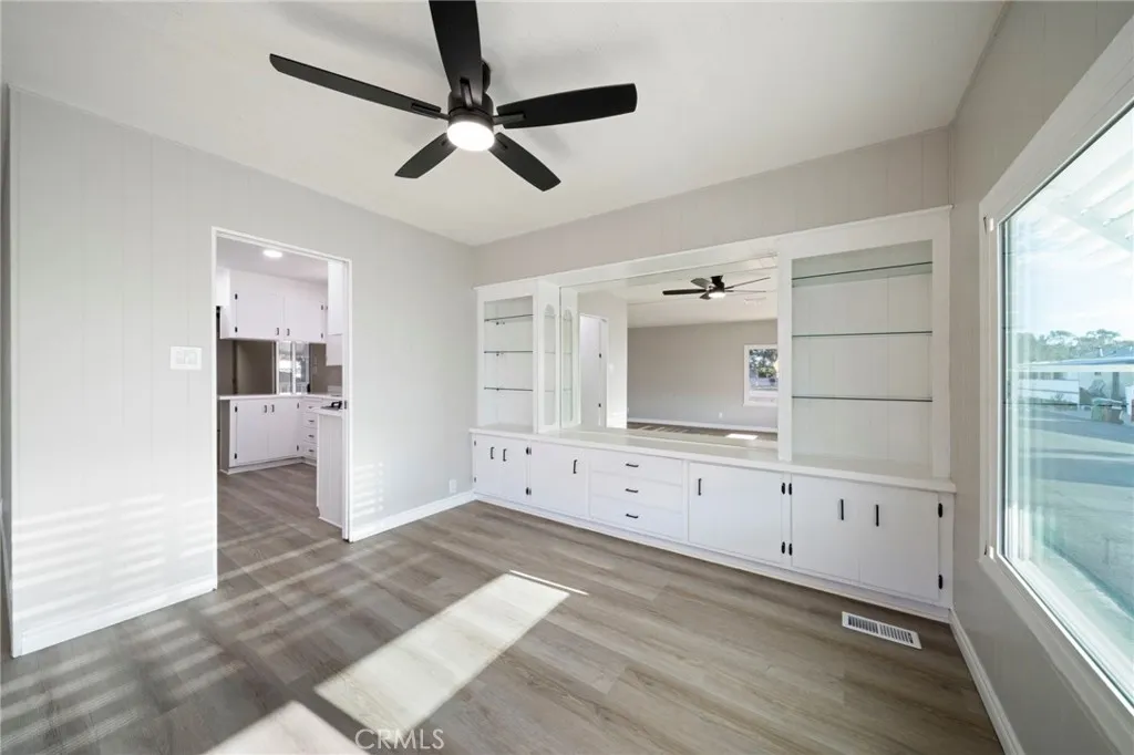 https://cdn.realtyfeed.com/cdn/127/307100499/30f946ee9cdec4fd01bcaa4975ef3eb7.webp