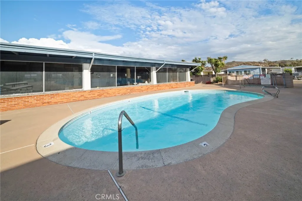 https://cdn.realtyfeed.com/cdn/127/307100499/6ca6729930e7146aabba74598104cce4.webp