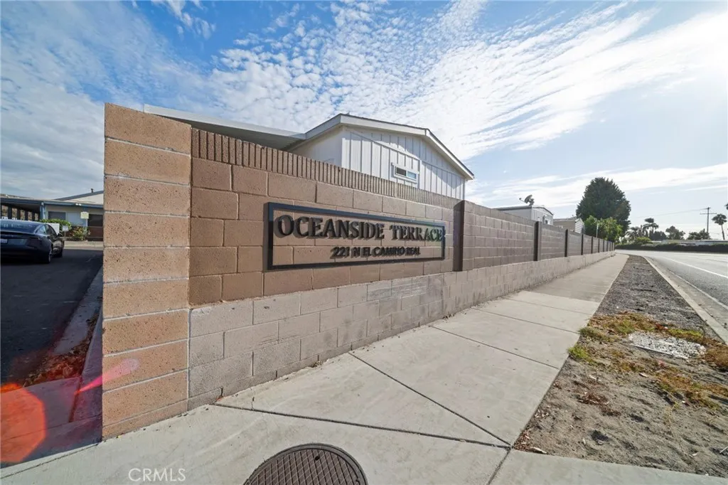 https://cdn.realtyfeed.com/cdn/127/307100499/e7ca9cddc0bfa86f4ac26626a860f79c.webp
