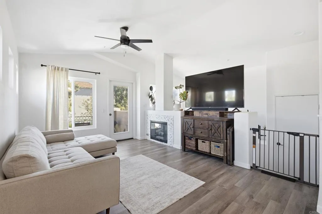 https://cdn.realtyfeed.com/cdn/127/307100507/15e3808cece2b999bfd443eccb627cf8.webp