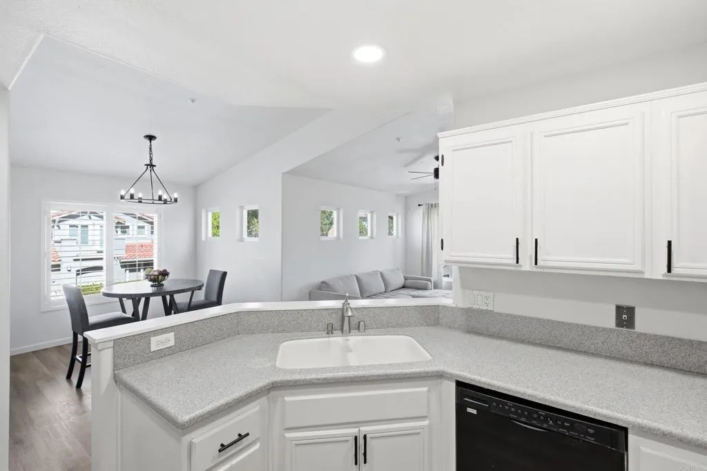 https://cdn.realtyfeed.com/cdn/127/307100507/3537db9f3923ea0a0820a080b2bbbc36.webp