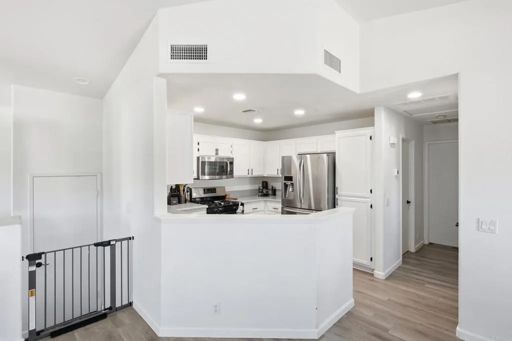https://cdn.realtyfeed.com/cdn/127/307100507/7ba635665a7ced9abd7895c7a24780f6.webp