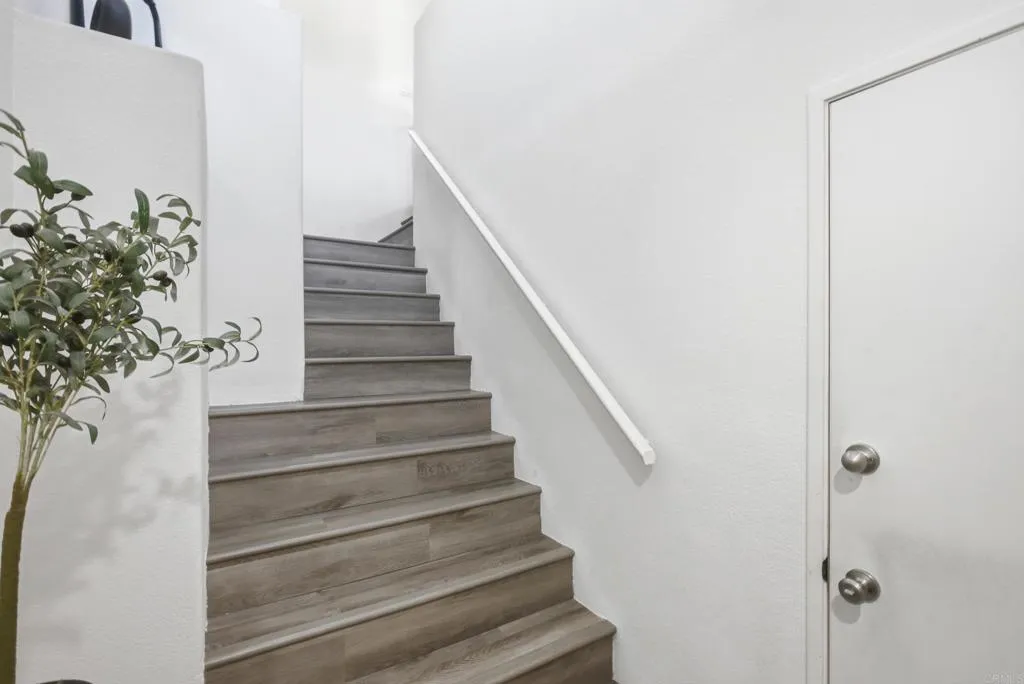 https://cdn.realtyfeed.com/cdn/127/307100507/82b4adee1559f2847d349ec2f5876c2a.webp