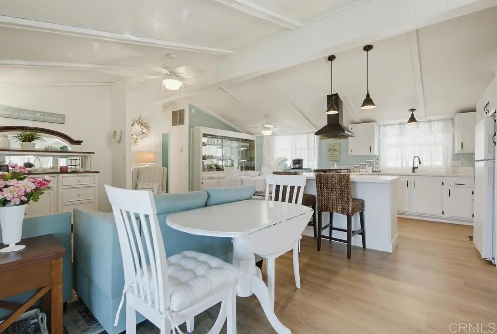 https://cdn.realtyfeed.com/cdn/127/307100641/3564b6ed646b9e5978c0ace30bd0922a.webp