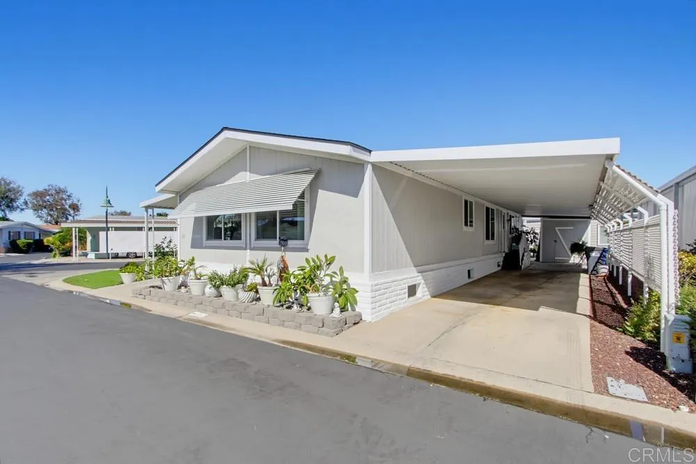 https://cdn.realtyfeed.com/cdn/127/307100641/49662aca13ded21d92e34a53fd1290ac.webp