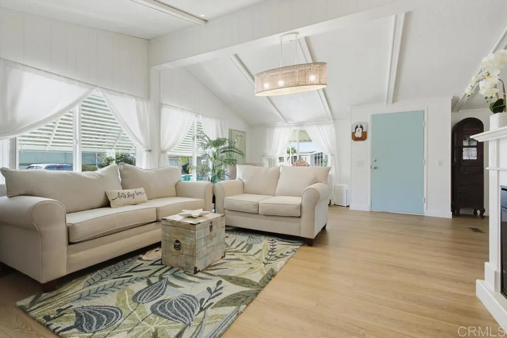 https://cdn.realtyfeed.com/cdn/127/307100641/5bd51e04536e73def281b4ddc218cb0f.webp